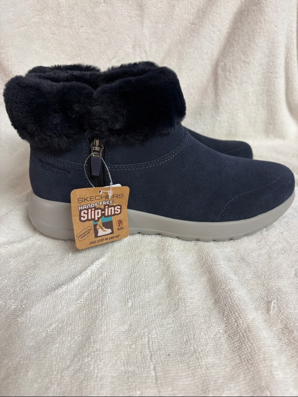 Skechers Slip-Ins Navy Faux Fur Ankle Winter Boots with Gray Sole